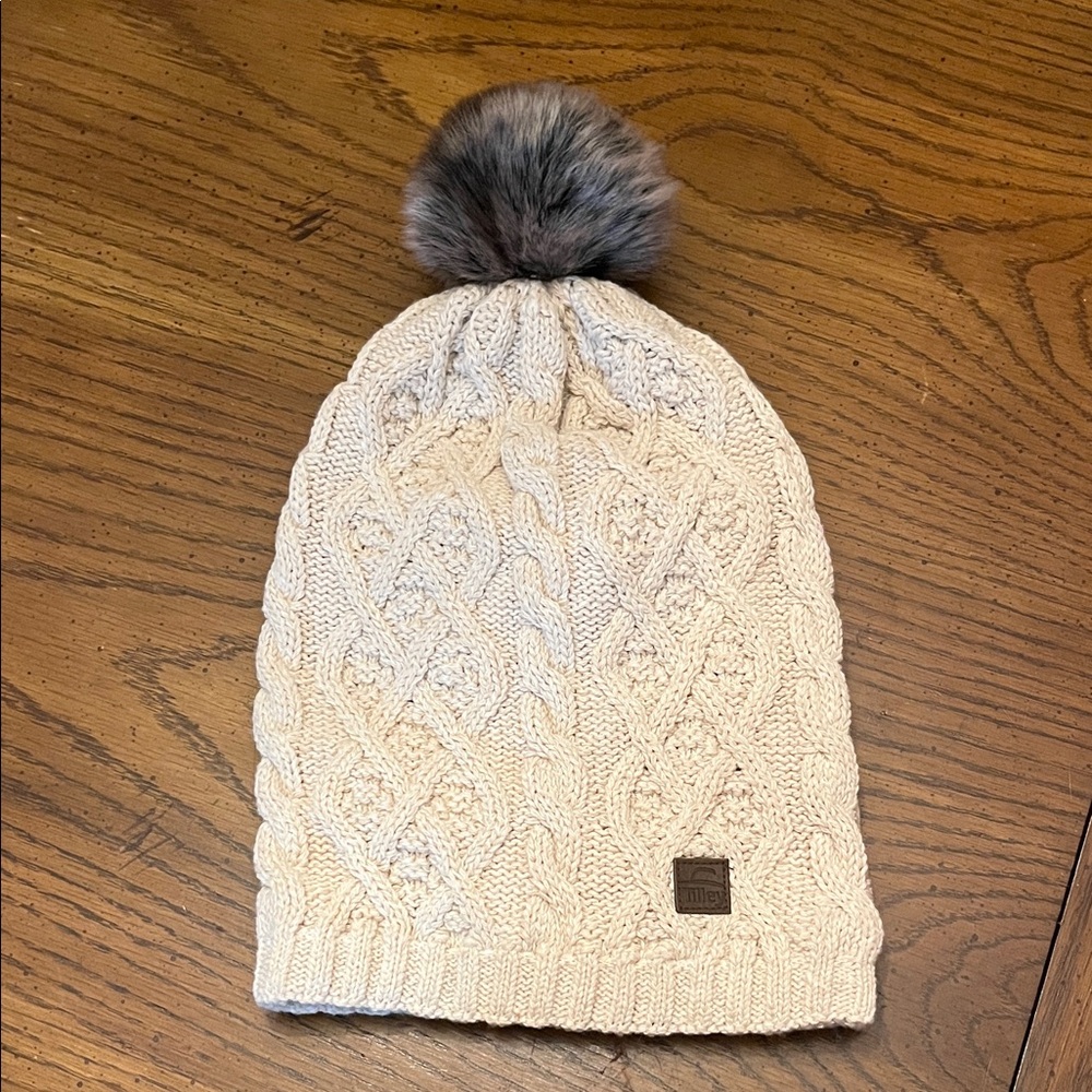 Tilley Women's Aspen Toque beanie in stone‎
